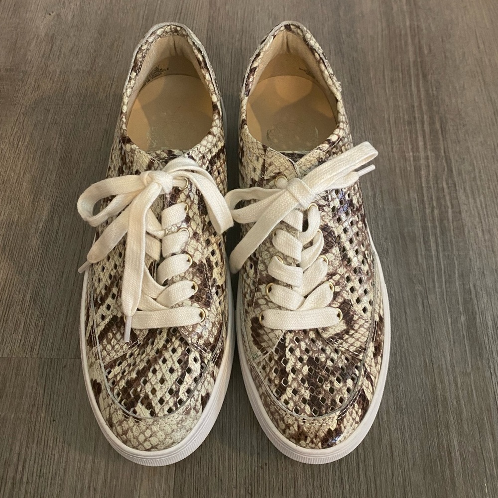 Vince Camuto Sneakers Womens Snakeskin Leather Platform Laser Cut Karshey